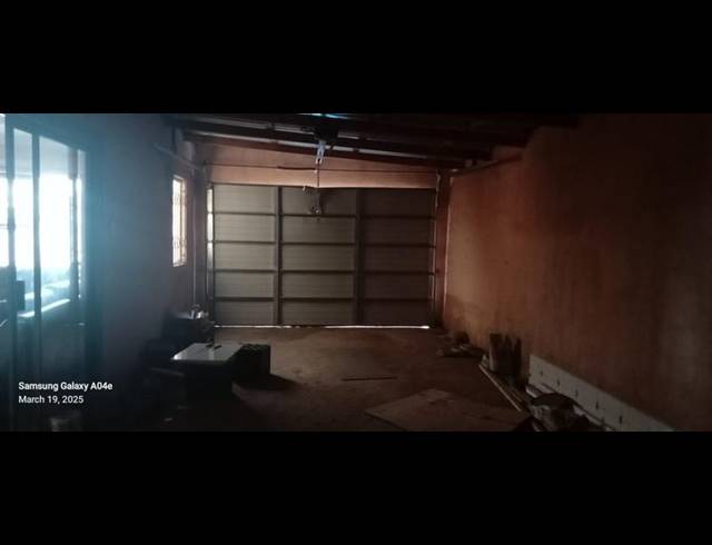 2 BEDROOM TOWNHOUSE FOR SALE IN BOTLENG EXT 4